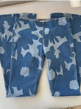 NWT Free People Penny Pull-On Printed Flare Jeans Blue Floral 28
